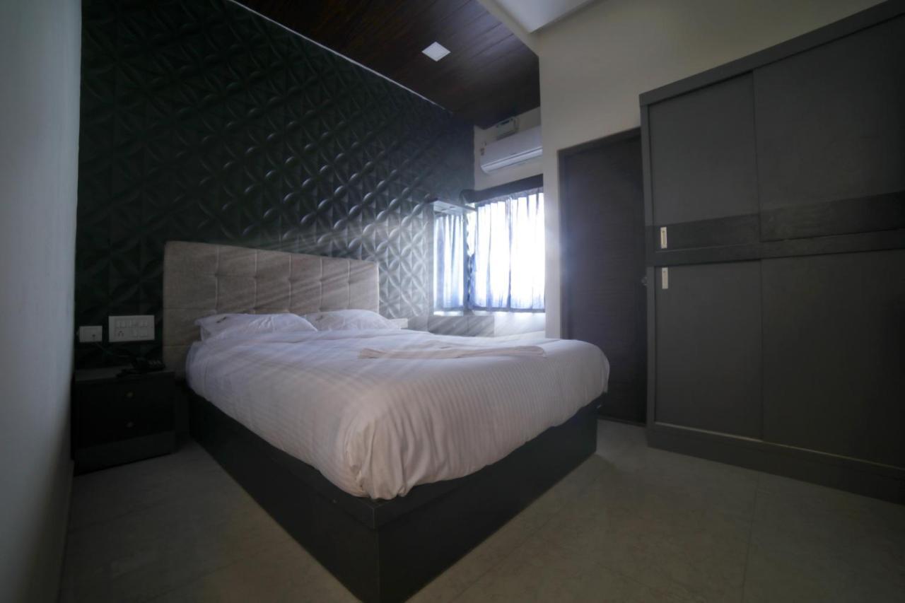 Jai Wings Hotel Puducherry Eksteriør billede