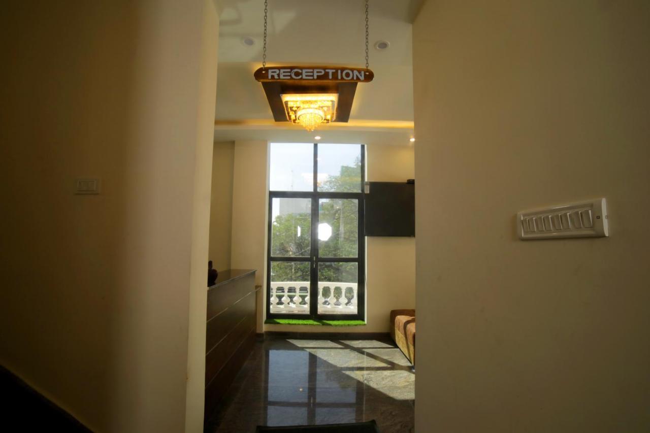 Jai Wings Hotel Puducherry Eksteriør billede